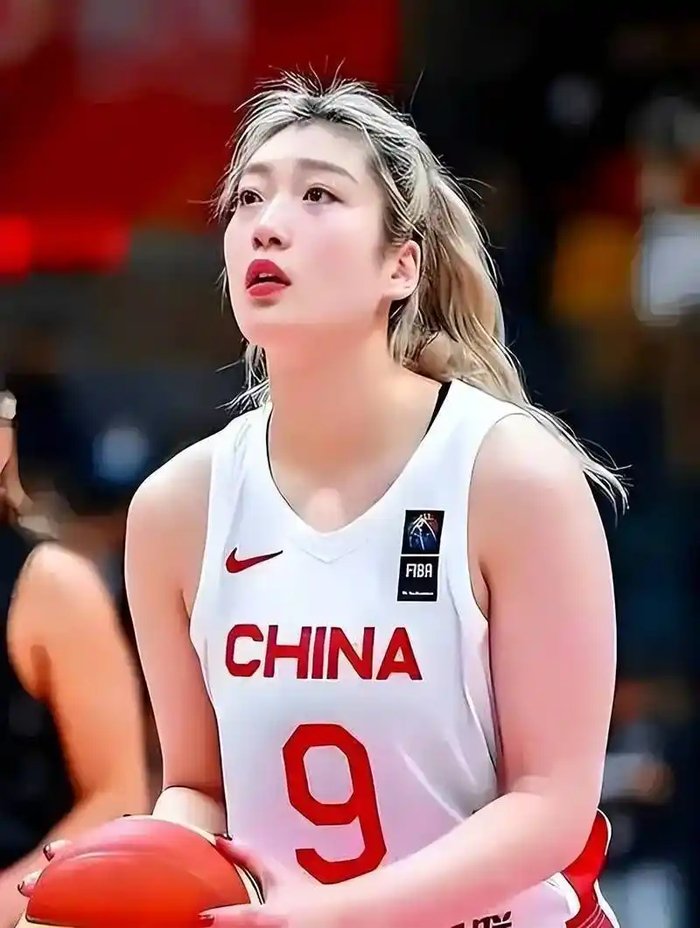 博万体育登录入口-李梦无缘，女篮最强锋线驰援，21岁，188公分，进攻犀利，宫鲁鸣期待|邓雨婷|中国女篮|洛杉矶奥运会|意大利女篮|女篮世界杯_新浪体育_新浪新闻